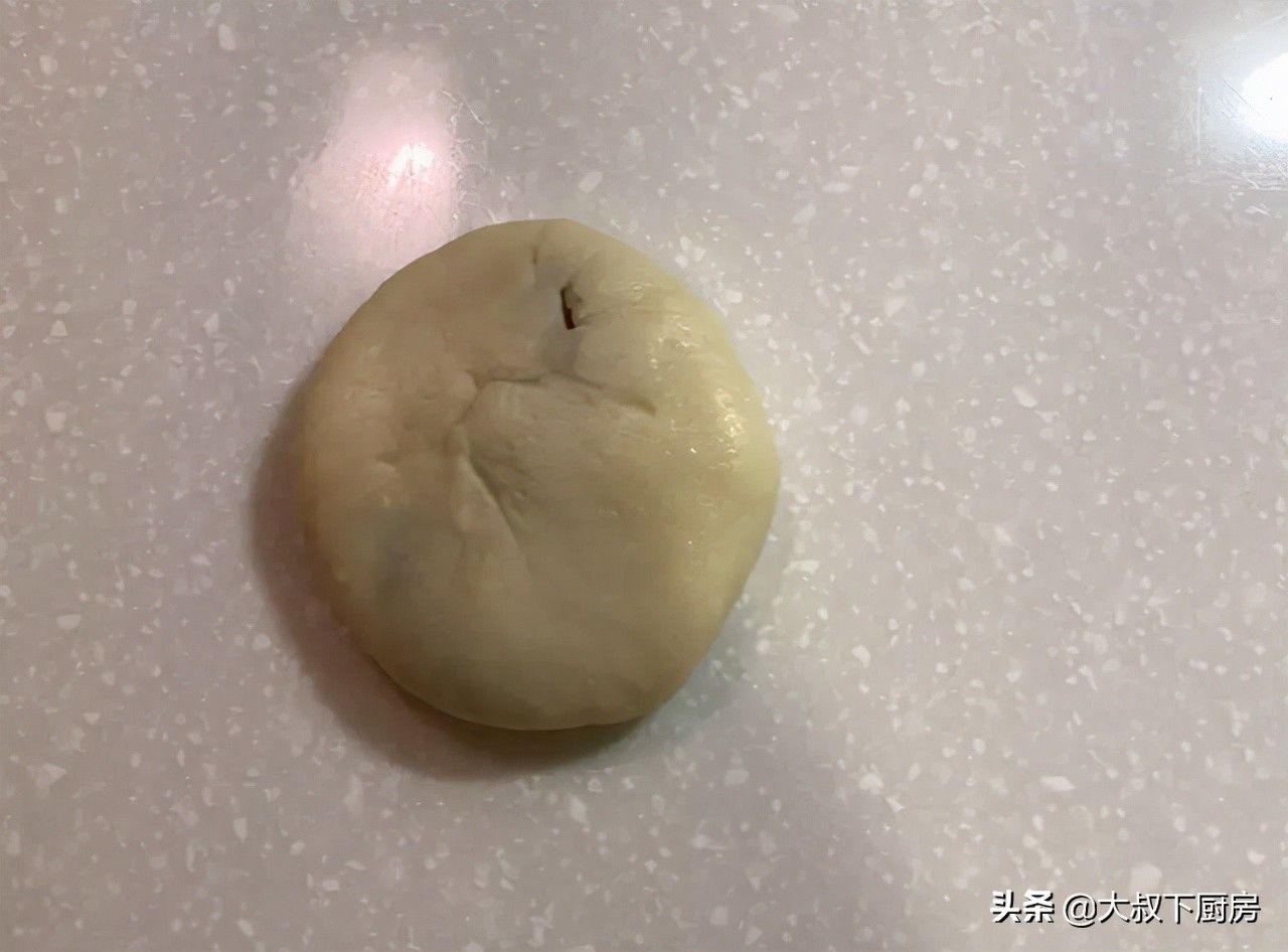 猪油|中秋甜点不能少！大叔教你自制蛋黄酥，外酥内软，做法非常简单