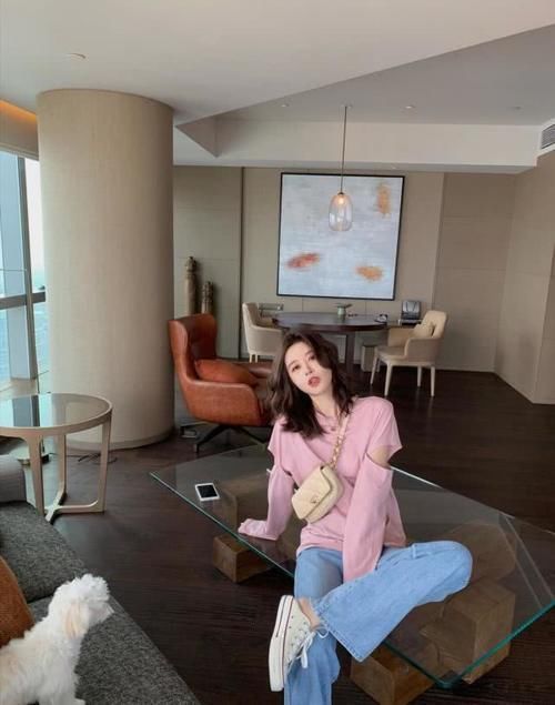 变美活教材漂亮小姐姐分享穿搭“美丽经”,10套时髦搭配送给你