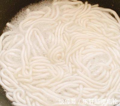 辣椒粉|巨下饭的家常菜 好吃到飙泪香辣过瘾~酸辣土豆粉