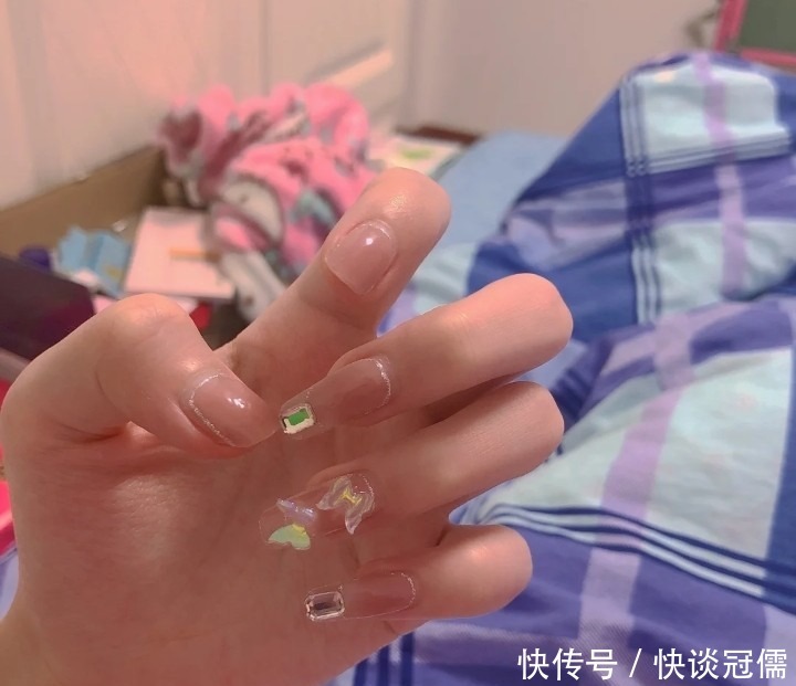 晕染|今春流行的温柔风美甲,凸显气质又跟这个季节契合,氛围感十足