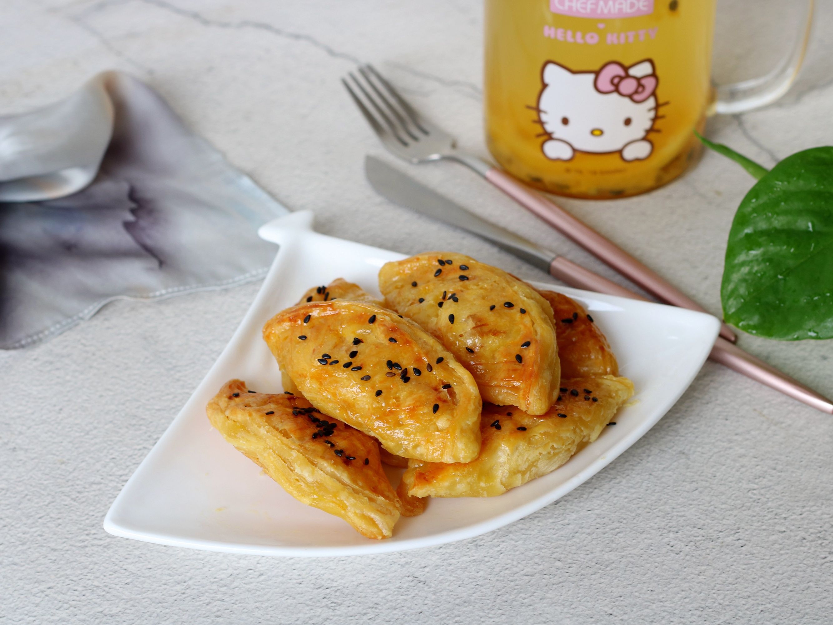 黑芝麻|蛋挞皮换个花样做,香酥可口甜而不腻,简单又好吃,快试试