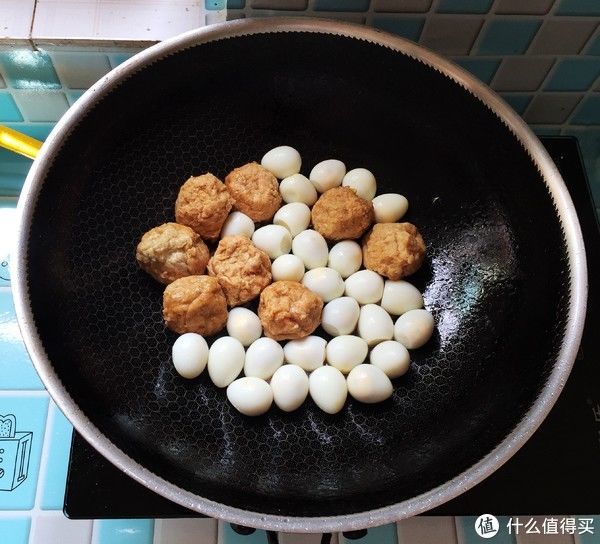 黄花菜|苦夏没胃口，这一道菜可常吃，营养丰富易消化，焖一焖上桌可香了