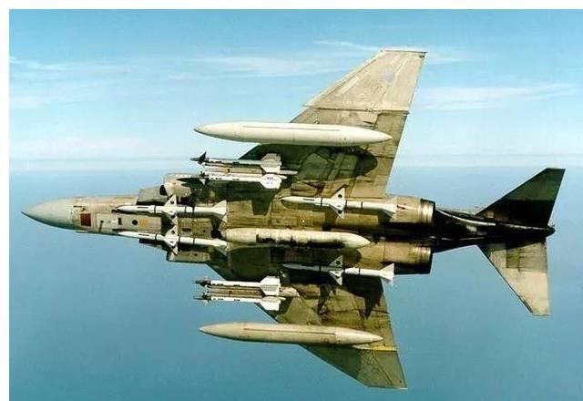 沃尔夫|3个蹩脚克格勃特工，戏剧般地偷取先进美式响尾蛇导弹