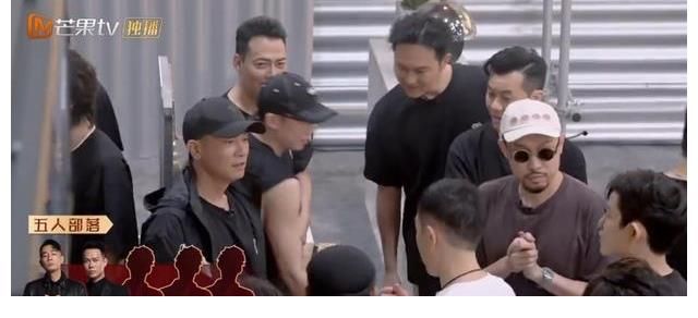 林志炫|《披荆斩棘的哥哥》陈小春喜剧人实锤，张晋套路林志炫，惨遭打脸