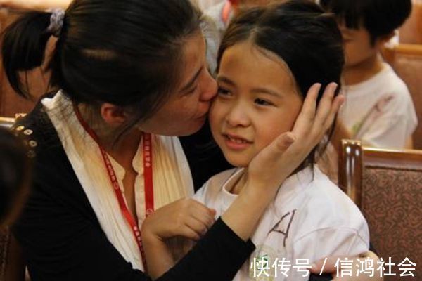 小眼神|“最深情奶爸”火了,满眼宠爱向宝宝索吻,却被女儿一脸嫌弃推开