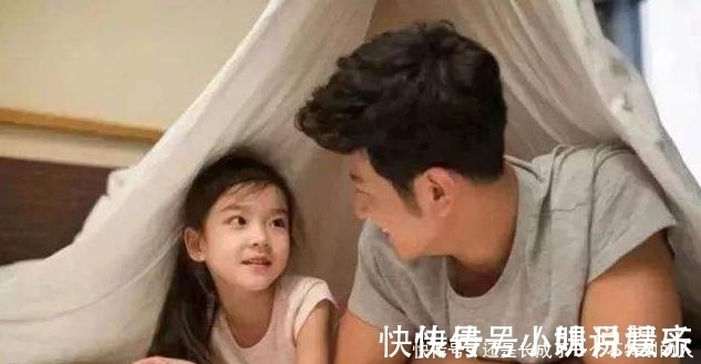 语言|孩子碰坏同学“苹果”手表,家长赶忙拿钱赔偿,对方家长:不用赔