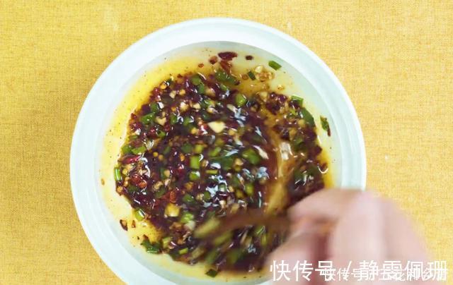 黄瓜|挂面这样做太好吃，鲜辣爽口，荤素营养，6分钟上桌，解馋又美味