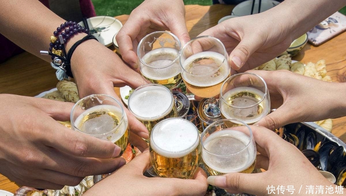 喝酒脸红、脸白是怎么回事?5个常识,喝酒的人要明白