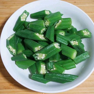 酱香|酱香秋葵炒蛋
