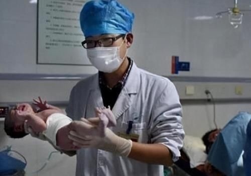 尴尬|一名产妇亲身经历侧切缝针,产房男医生对我说的话,真让人尴尬