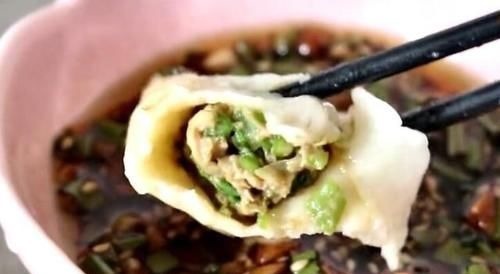 夏天,韭菜茴香靠边站,用它包饺子最香,3块钱1斤,我一周做2回