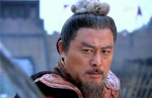 除掉|皇帝欲除掉大将军,问丞相有何计策?丞相:您赏赐他一匹良马即可