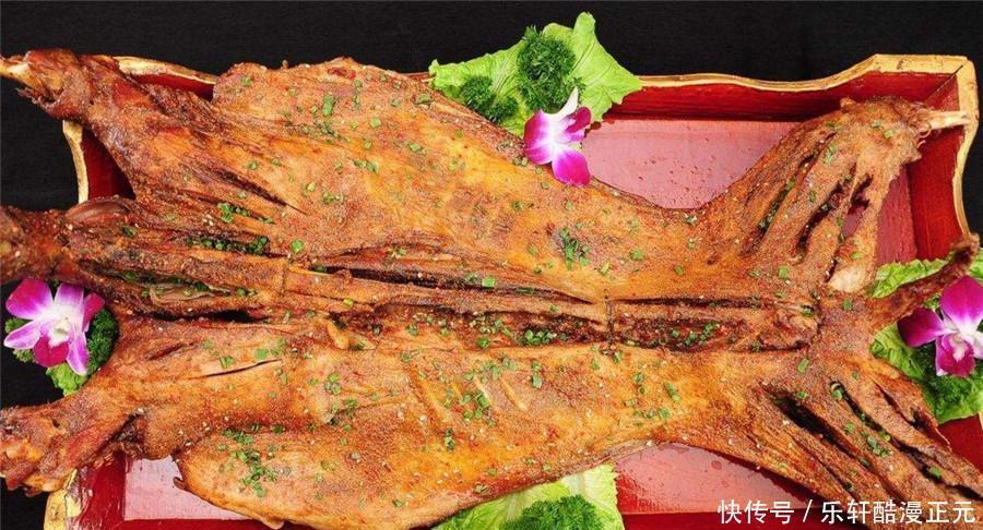 经典的烤全羊,到底怎么吃,才能够最大的激发香味