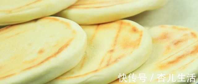 中国美食|街边2块钱一个的白吉馍，面点师教你在家做，配方拿走不谢