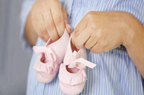 胎盘|羊水栓塞很不“友好”，准妈妈应提前做好预防，这些事要了解