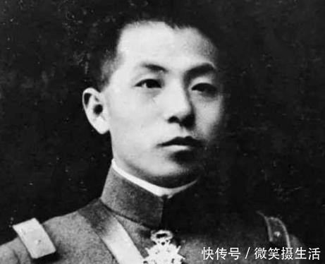 回乡|张作霖孙子64岁回乡祭祖,在祖坟前大喊9个字,让人无不动容