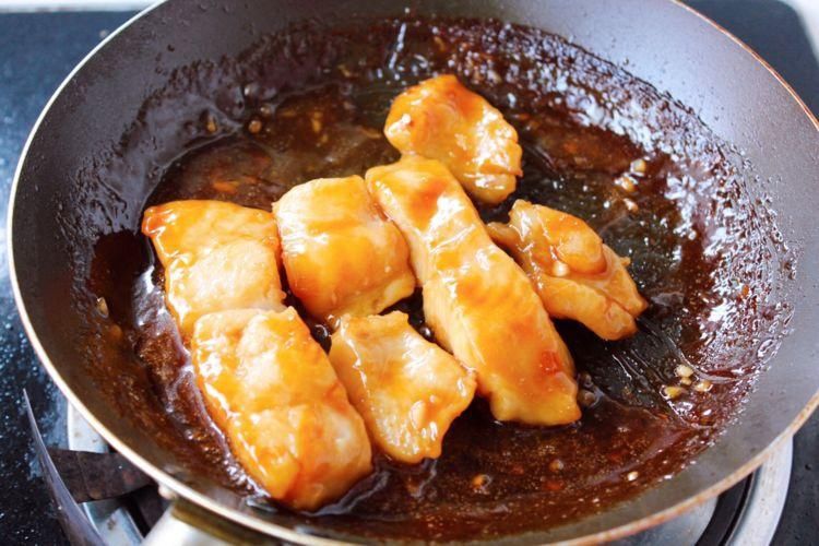 老人小孩都能吃的龙利鱼，肉质鲜嫩没有刺，配上米饭更鲜美