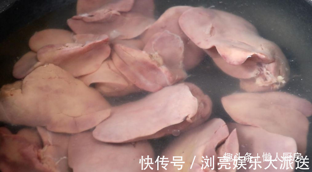鸡肝怎么做好吃教你卤鸡肝的做法，吃着不腥，做下酒菜很不错