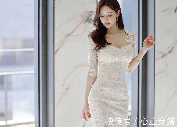 时尚搭配|女神孙允珠的时尚搭配：羽白花绫雕叶镂空网绣包臀裙