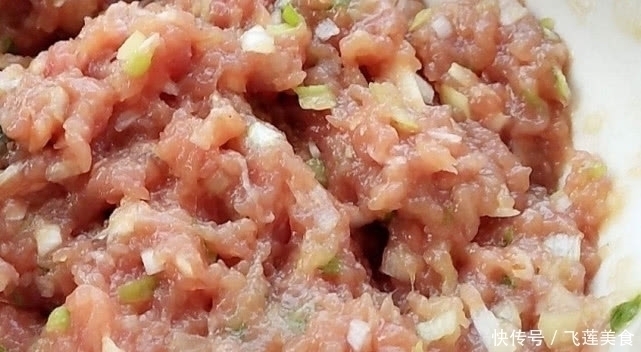 饺子|煮饺子时“盖锅盖”好还是不盖好,很多人做错了,难怪馅不好吃!