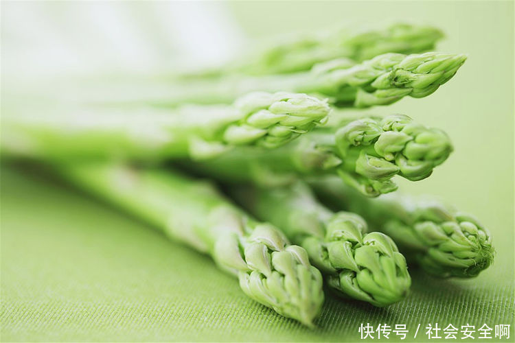 冬天来了,常吃3种食物,美容,护肤,养颜,淡斑,气色好