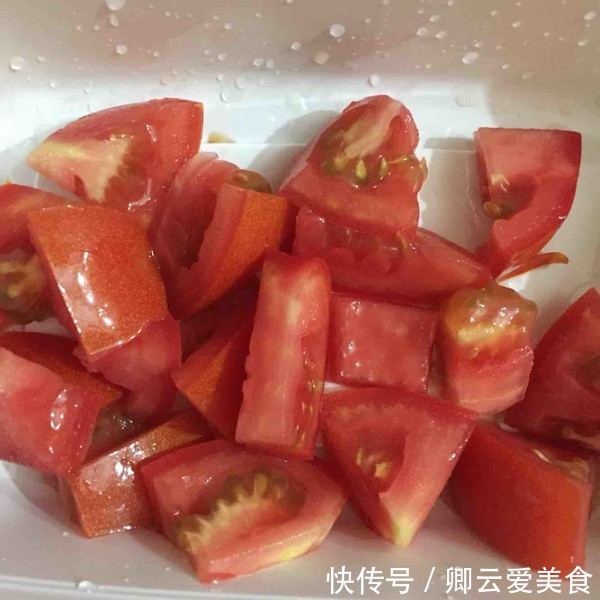  鱼肉|不管炖什么鱼，过程中千万别加“这个动作”，否则鱼肉腥，不嫩滑