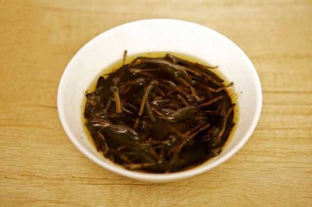 早餐面条这样做,香到骨子里,孩子一大碗都不够吃