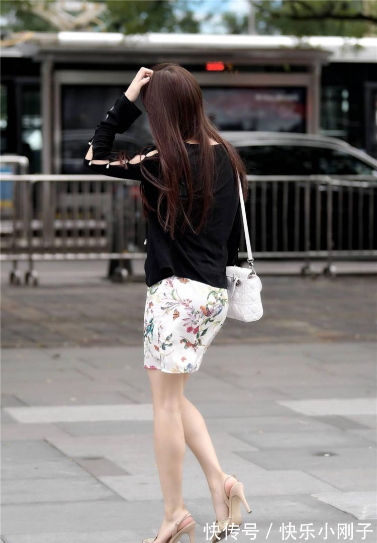 小姐姐|时尚的个性女生,总是打扮得美丽十足,又充满了个性的魅力