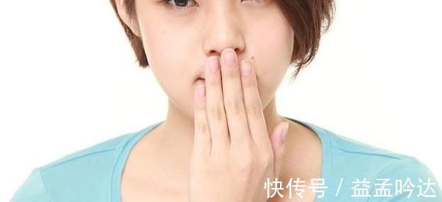 血液|身体出现这个信号,说明中风先兆,多喝一物,血管变干净