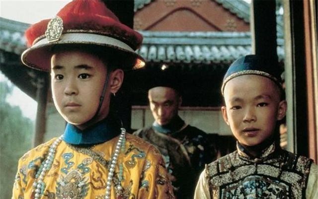 乾隆皇帝|溥仪被赶出皇宫之时,将一物缝在衣服里26年,后来成为顶级国宝