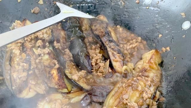 用油|这样做出来的茄子才是最下饭的,咸香味浓,特别是用油很少