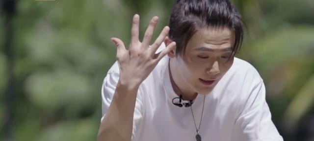 男流明星成普信男,陈小春参加节目变大爷,言承旭张云龙深情对视