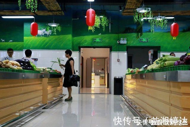 回家吃饭|当菜市场贴上瓷砖后,变干净了,但租金涨了,生活气息也没了!