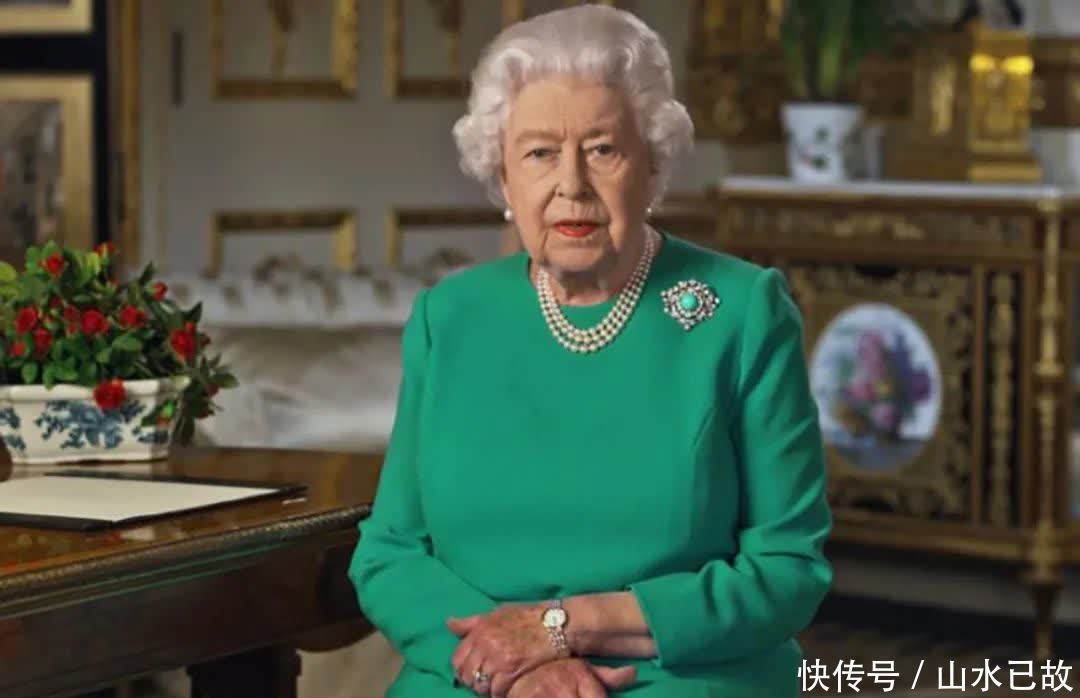 39岁凯特时尚地位攀升,戴廉价珍珠照样美得动人,梅根哪有这气质