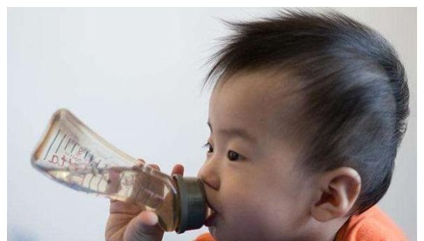 电热水壶|孩童高烧不退,3种“水”或会伤孩子脾胃,聪明妈妈从来不给喝