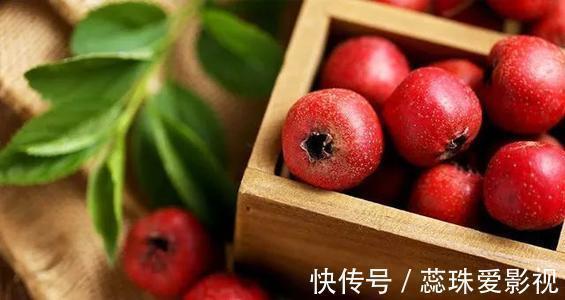 糖葫芦|每天用山楂泡水喝,用不了一个月,4个好处会不请自来,平安一年