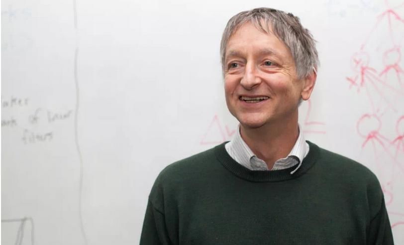 y1993珍贵录像:32岁的LeCun向世界亲自展示了首个CNN