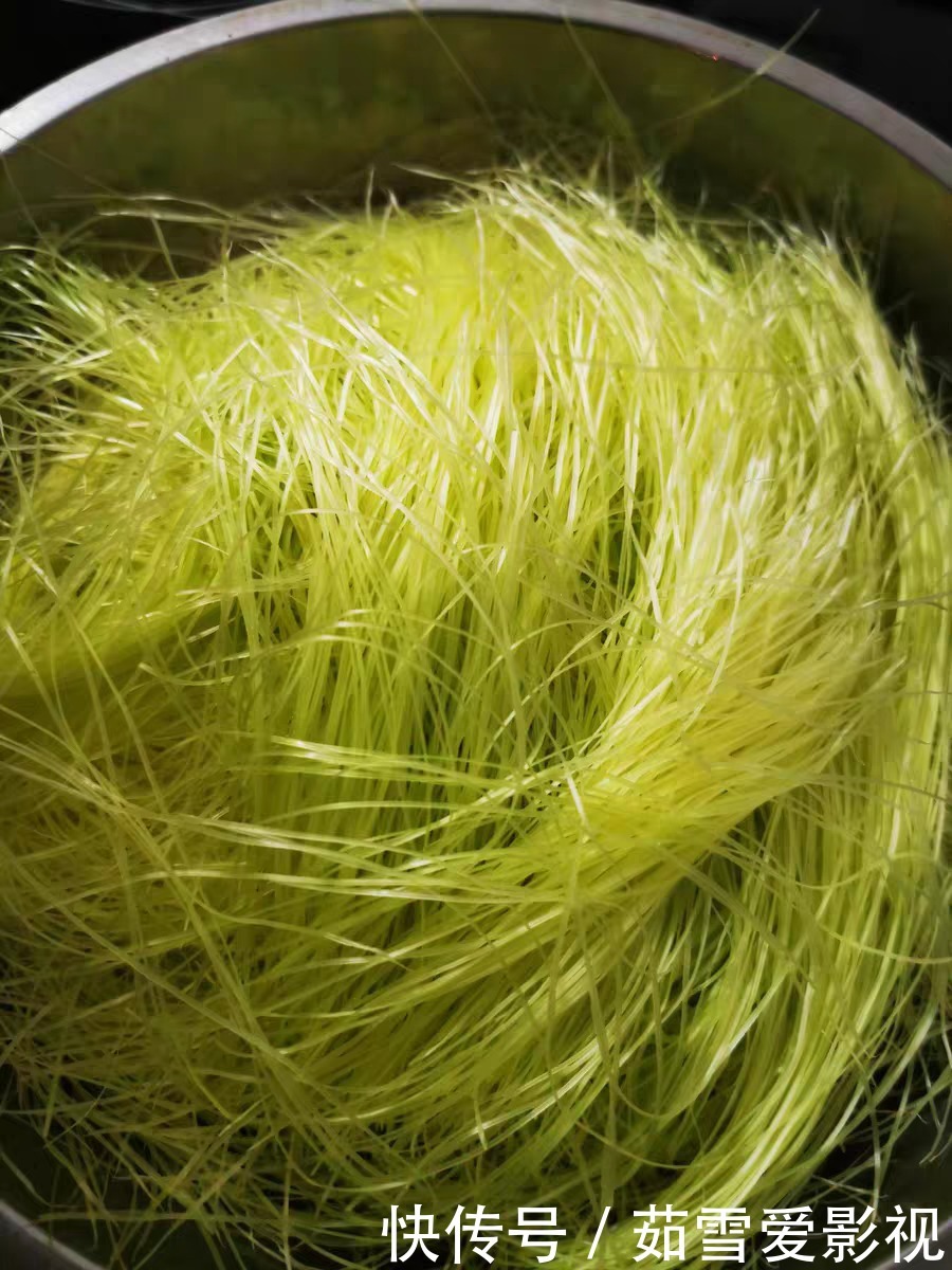 7成人把它当垃圾扔,却是“低脂菜”,用蒜拌一拌,体重降为2位数