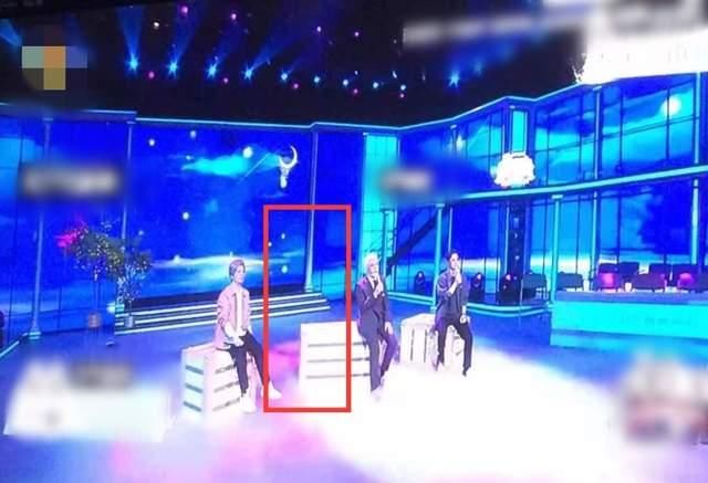 空位|钱枫未出现在《天天向上》中，预告与正片内容不同，舞台仍有空位