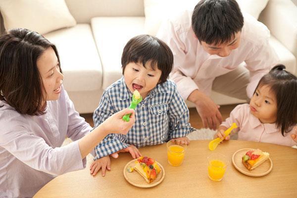 生长发育|未来难长高的孩子,小时候通常会有这些表现,看看你家娃中了没