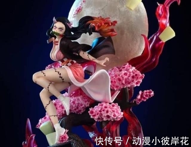 雷姆|手办逼真算什么,让胸口能游泳的等身雕塑告诉你,实用才是王道