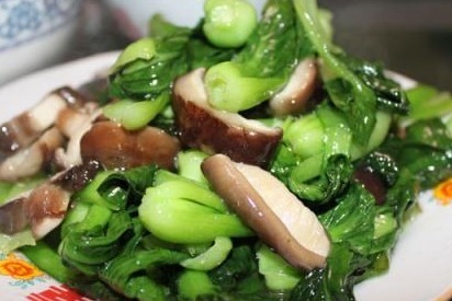 焯水|香菇到底是直接炒还是先焯水，很多人都做错了，难怪不好吃！