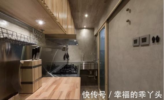 寸土寸金|24㎡觉得小?在香港是两居室还能住3口人,厕所带浴缸,厉害不!