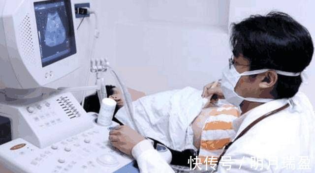 孕妇|刚生下龙凤胎,虚弱的孕妇感觉肚子还在动,医生惊喜发现还有一孩