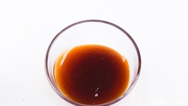  深褐色|蚝油，不是“油”，多半也没有“蚝”，经常吃对身体有什么影响