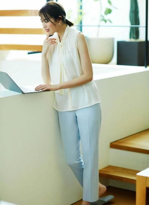  宅家|优衣库啥时候这么贴心了？瞧日系“宅家穿搭”，基本款照样很时髦