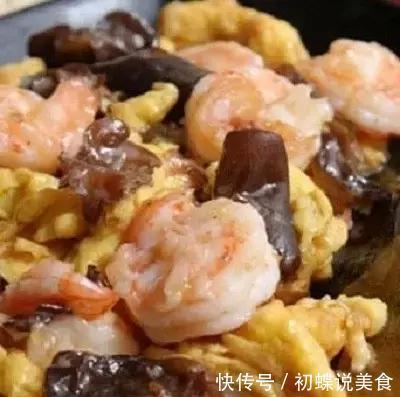 爱吃美食在家做,简单又卫生,比外面买的还要好,好吃不粘锅!