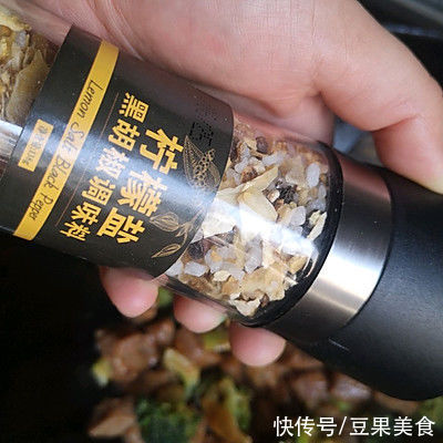 番茄酱|#一口新年味，全家享佳味#牛排西兰花螺旋面