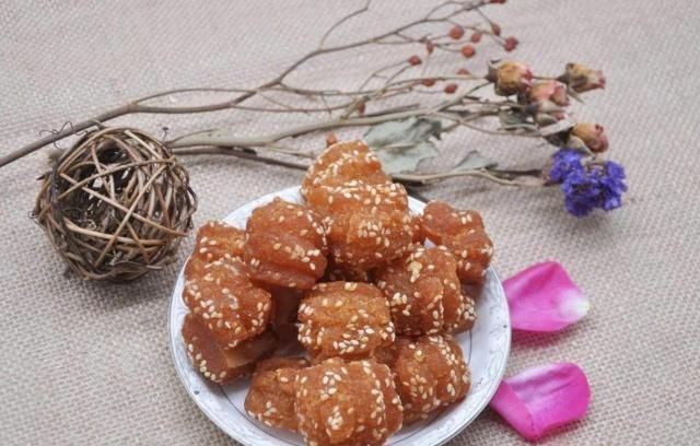 家庭版蜜三刀做法，多加这一步，香甜酥软超甜蜜，儿时的味道