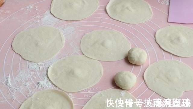 包子别再发面了,教你新吃法,皮薄馅儿大,比发面的好吃10倍!